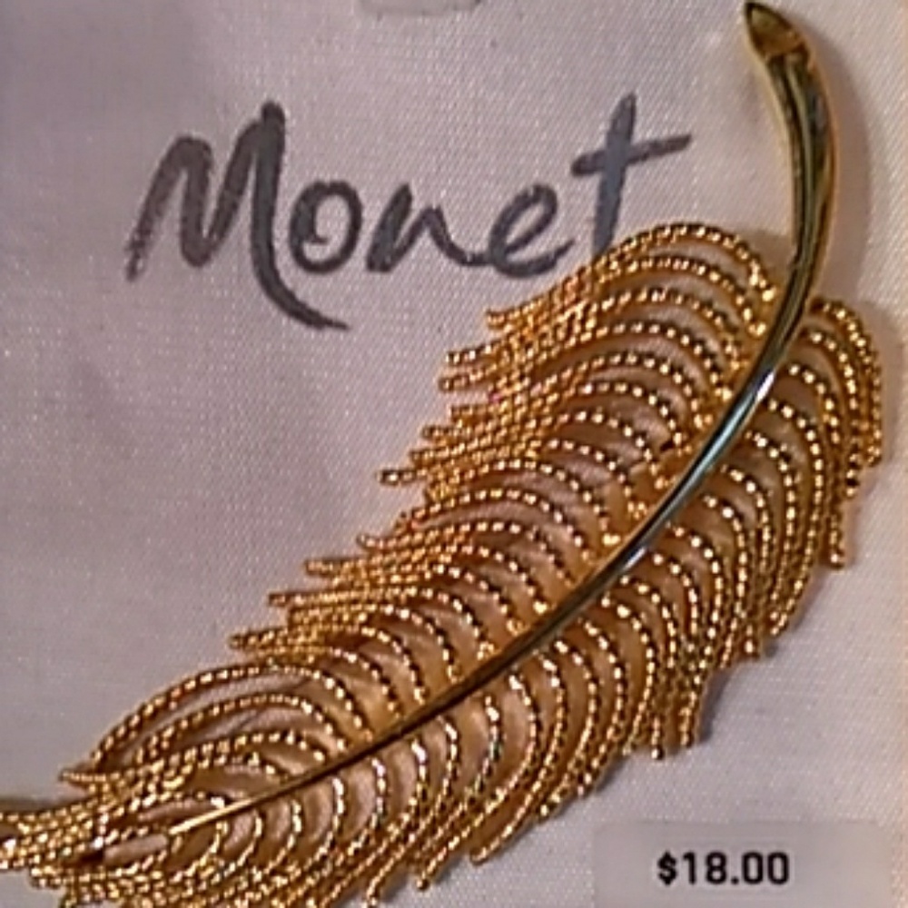 Monet large leaf brooch